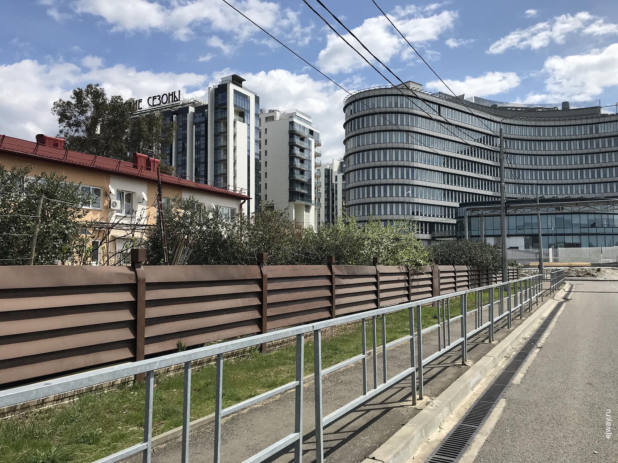 Россия, Адлер, Даунтаун Олимпийского парка, ejway.ru, город, деревня, контраст
