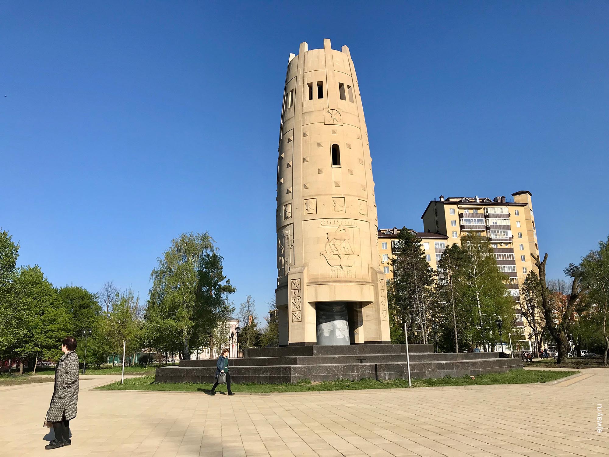 Россия, Майкоп, Городская архитектура, ejway.ru, ракета, памятник